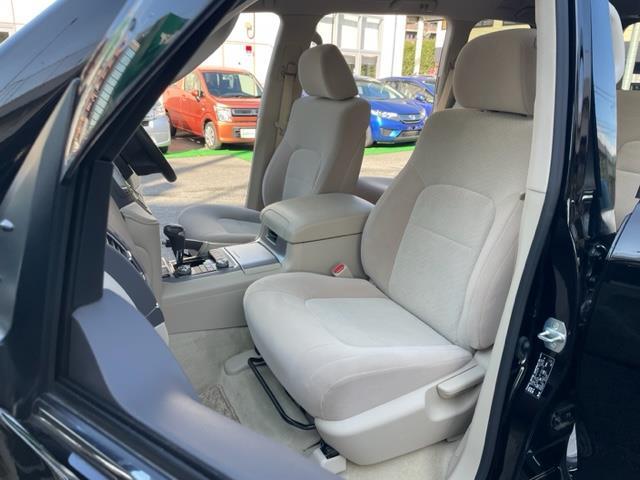 ランドクルーザー ＡＸ　ワンオーナー　純正ナビ　ＤＶＤ／ＣＤ／ＤＶＤ／ＢＲ／ＢＴ　全方位カメラ　クリアランスソナー　ビルトインＥＴＣ２．０　ドライブレコーダー　ブラインドスポットモニター　純正１８インチＡＷ（18枚目）