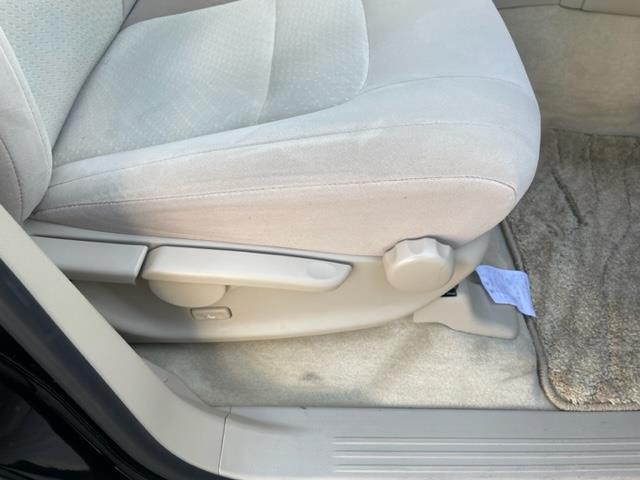 ランドクルーザー ＡＸ　ワンオーナー　純正ナビ　ＤＶＤ／ＣＤ／ＤＶＤ／ＢＲ／ＢＴ　全方位カメラ　クリアランスソナー　ビルトインＥＴＣ２．０　ドライブレコーダー　ブラインドスポットモニター　純正１８インチＡＷ（20枚目）