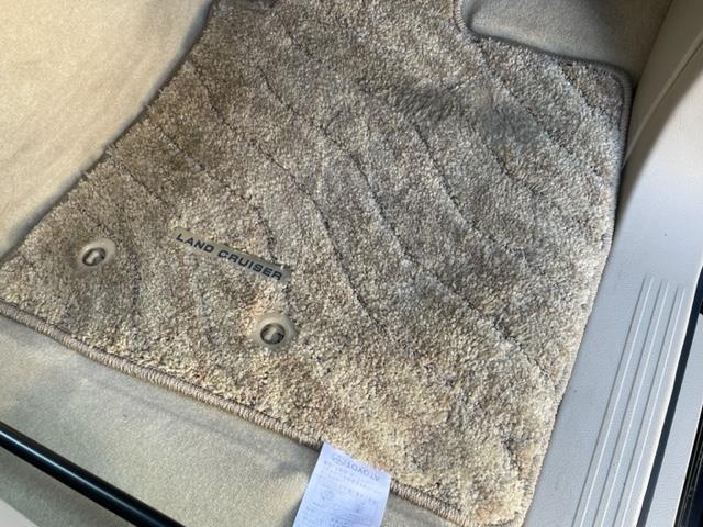 ランドクルーザー ＡＸ　ワンオーナー　純正ナビ　ＤＶＤ／ＣＤ／ＤＶＤ／ＢＲ／ＢＴ　全方位カメラ　クリアランスソナー　ビルトインＥＴＣ２．０　ドライブレコーダー　ブラインドスポットモニター　純正１８インチＡＷ（21枚目）