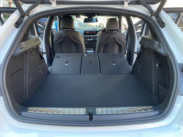 １シリーズ １１８ｄ　Ｍスポーツ　エディションジョイ＋　ワンオーナー　純正ナビ　バックカメラ　クリアランスソナー　ハーフレザーシート　Ｄ席パワーシート　オートマチックトランクリッド　ＥＴＣ内蔵バックミラー　純正１８インチＡＷ　スマートキー×２（27枚目）