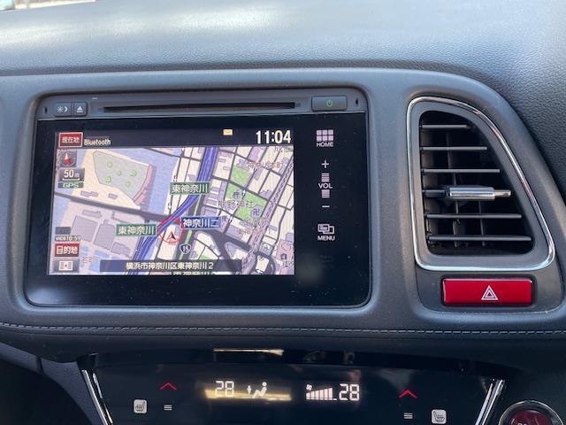 ヴェゼル ハイブリッドＺ　純正インターナビ　ＤＴＶ／ＣＤ／ＤＶＤ／ＵＳＢ／ＨＤＭＩ／ＢＴ　バックカメラ　レザーシート　シートヒーター　シティーブレーキアクティブシステム　ビルトインＥＴＣ　前後ドライブレコーダー　スマートキー（7枚目）