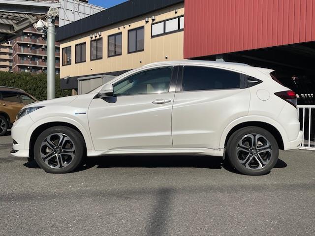 ヴェゼル ハイブリッドＺ　純正インターナビ　ＤＴＶ／ＣＤ／ＤＶＤ／ＵＳＢ／ＨＤＭＩ／ＢＴ　バックカメラ　レザーシート　シートヒーター　シティーブレーキアクティブシステム　ビルトインＥＴＣ　前後ドライブレコーダー　スマートキー（34枚目）