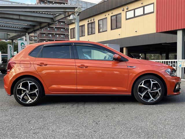 ポロ ＴＳＩ　Ｒライン　ワンオーナー　純正ナビ　ワンセグＴＶ／ＳＤ／ＣＤ／ＤＶＤ／ＲＥＣ／ＢＴ／ＵＳＢ　バックモニター　ＥＴＣ２．０　プリクラッシュブレーキ　アダプティブクルーズコントロール　ブラインドスポットディテクション（33枚目）