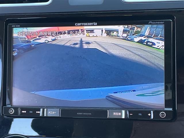 フォレスター Ｓ－リミテッド　ワンオーナー　純正メモリーナビ　ＤＴＶ／ＳＤ／ＣＤ／ＤＶＤ／ＢＴ　バックカメラ　アイサイトＶｅｒ．３　アイドリングストップ　ＥＴＣ　ハーフレザーシート　全席シートヒーター　前席パワーシート（8枚目）