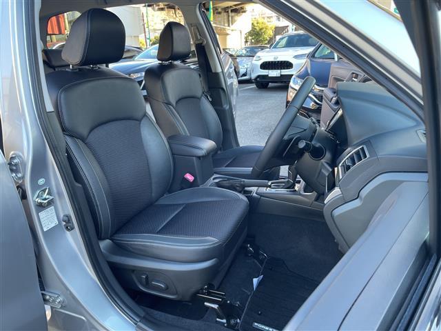 フォレスター Ｓ－リミテッド　ワンオーナー　純正メモリーナビ　ＤＴＶ／ＳＤ／ＣＤ／ＤＶＤ／ＢＴ　バックカメラ　アイサイトＶｅｒ．３　アイドリングストップ　ＥＴＣ　ハーフレザーシート　全席シートヒーター　前席パワーシート（16枚目）