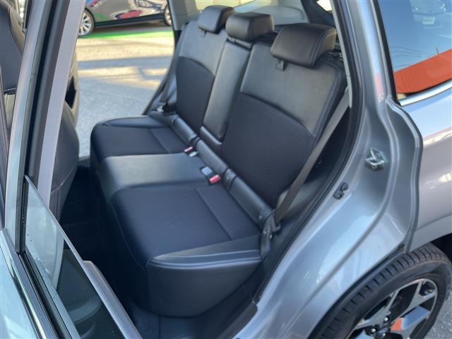 フォレスター Ｓ－リミテッド　ワンオーナー　純正メモリーナビ　ＤＴＶ／ＳＤ／ＣＤ／ＤＶＤ／ＢＴ　バックカメラ　アイサイトＶｅｒ．３　アイドリングストップ　ＥＴＣ　ハーフレザーシート　全席シートヒーター　前席パワーシート（23枚目）