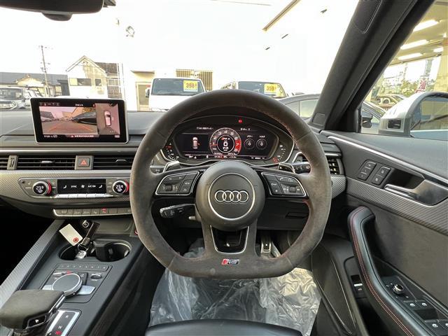 アウディ ＲＳ４アバント