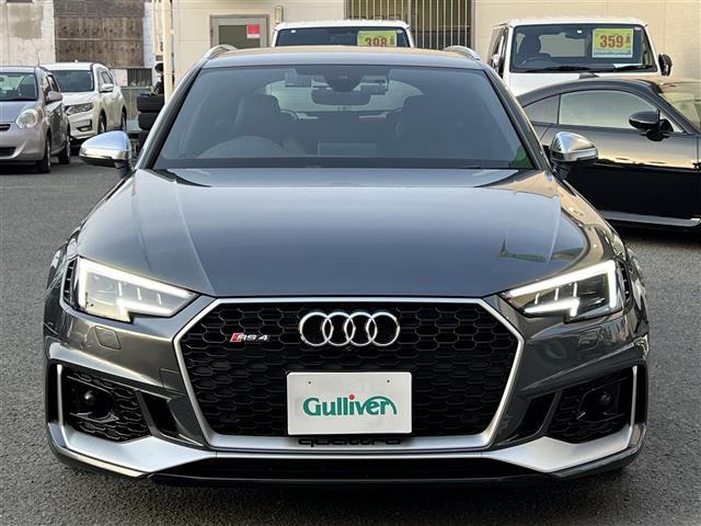 アウディ ＲＳ４アバント