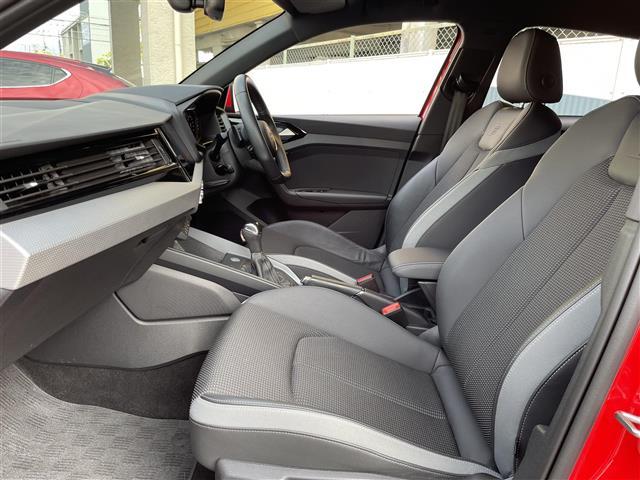 Ａ１スポーツバック ３５ＴＦＳＩ　Ｓライン　アシスタンスＰＫＧ／コンビニエンスＰＫＧ（3枚目）