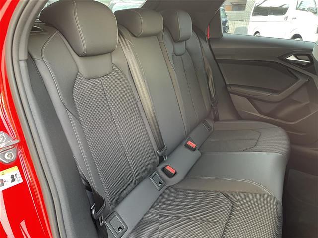 Ａ１スポーツバック ３５ＴＦＳＩ　Ｓライン　アシスタンスＰＫＧ／コンビニエンスＰＫＧ（4枚目）