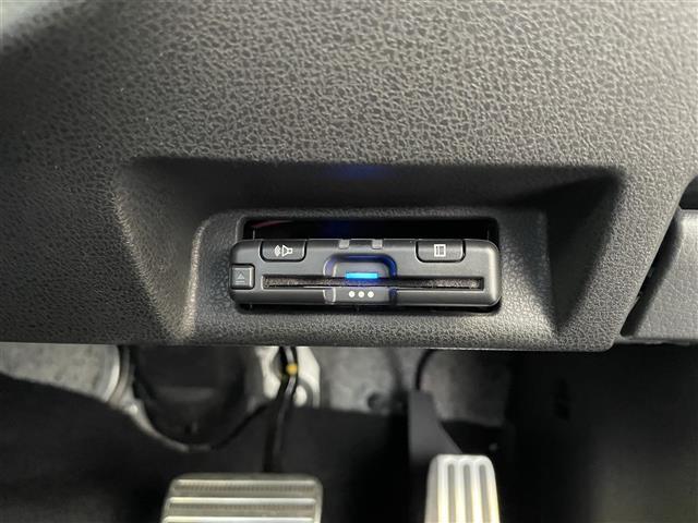 フェアレディＺ ベースグレード　Ｓｔｒａｄａナビ／デジタルインナーミラー／ＥＴＣ（8枚目）