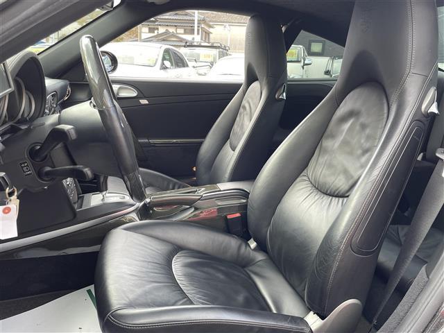 ガラスコーティング、ナビゲーション、ＥＴＣなど、その他のパーツの取り付けお見積もりのご相談も承っております！！クルマのこと何でもお任せください！