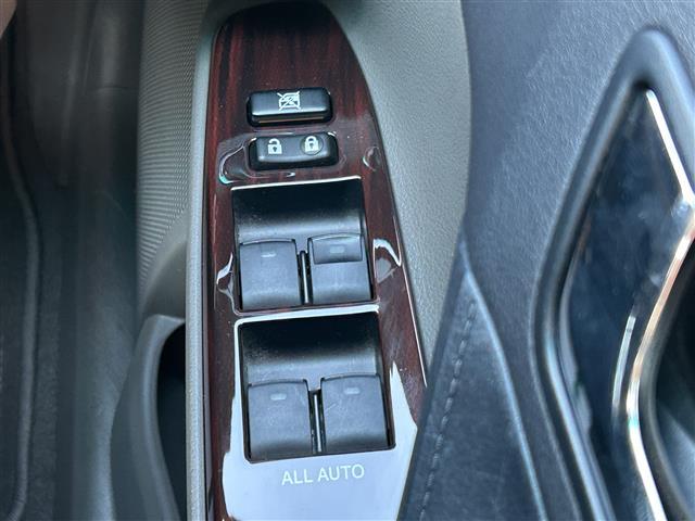 みなさまのお車選びのお手伝いをさせてください！スタッフ一同心よりご来店、お問い合わせをお待ちしております！