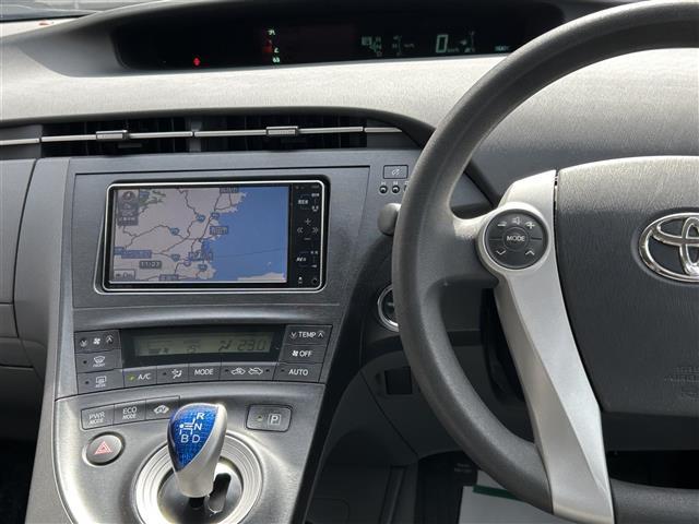 プリウス Ｓ　ディーラー純正ナビ／ＥＴＣ（7枚目）