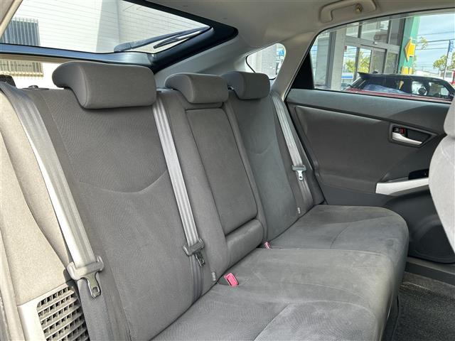 プリウス Ｓ　ディーラー純正ナビ／ＥＴＣ（9枚目）