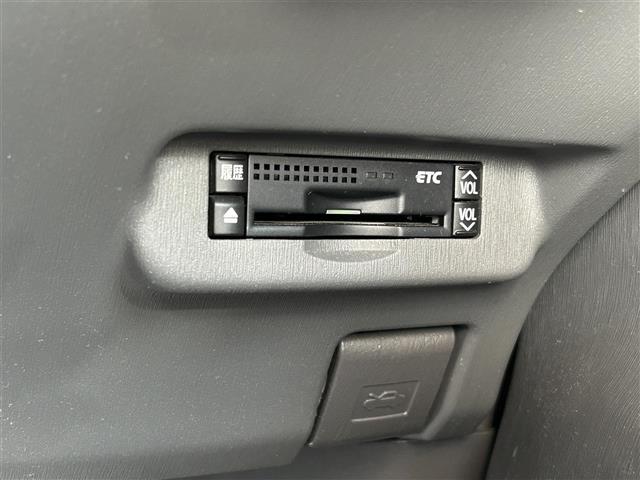 プリウス Ｓ　ディーラー純正ナビ／ＥＴＣ（13枚目）