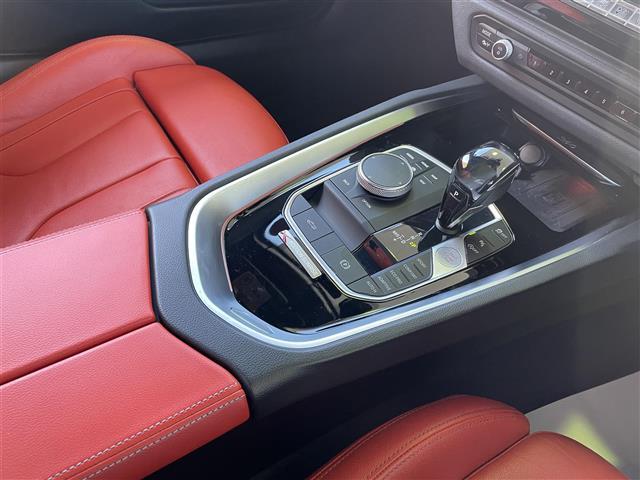 Ｚ４ ｓＤｒｉｖｅ２０ｉ　Ｍスポーツ　ソフトトップ／パドルシフト／革巻ハンドル（10枚目）