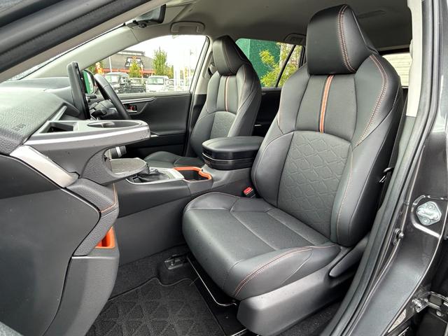 RAV4 アドベンチャー ワンオーナー/モデリスタジャオスフルエアロ/メーカーナビ/バックカメラ/デジタルインナーミラー/ステアリングヒーター/ETC(26枚目)