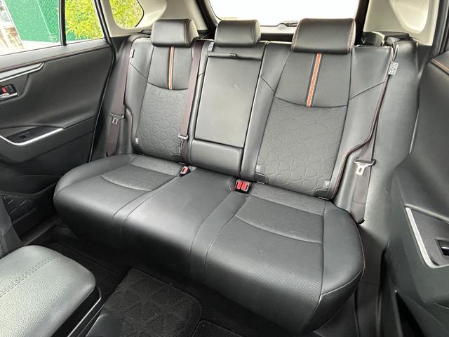 RAV4 アドベンチャー ワンオーナー/モデリスタジャオスフルエアロ/メーカーナビ/バックカメラ/デジタルインナーミラー/ステアリングヒーター/ETC(32枚目)