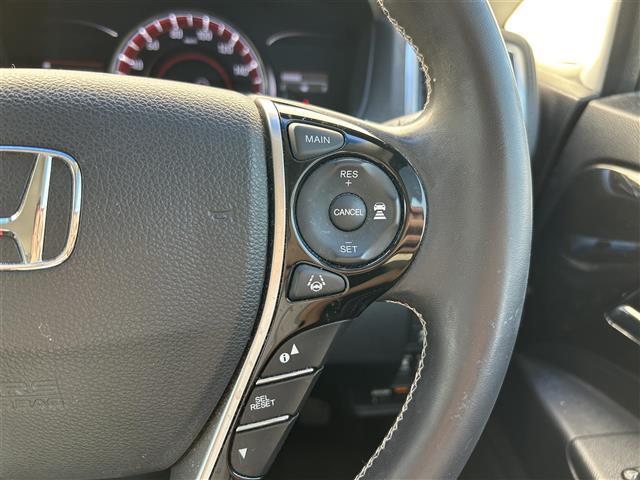 オデッセイ アブソルート・EXホンダセンジング 純正メーカーナビ/両側パワースライドドア/レーンキープ/レーダークルーズコントロール/コーナーセンサー/横滑り防止/ETC2.0/ステアリングスイッチ/ブラインドスポットモニター/360度カメラ(12枚目)