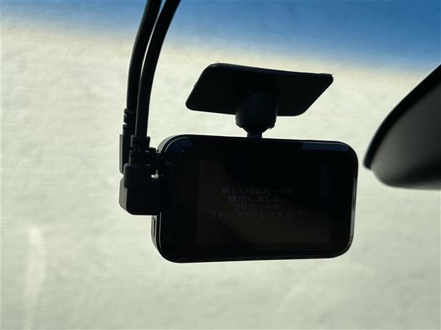 オデッセイ アブソルート・EXホンダセンジング 純正メーカーナビ/両側パワースライドドア/レーンキープ/レーダークルーズコントロール/コーナーセンサー/横滑り防止/ETC2.0/ステアリングスイッチ/ブラインドスポットモニター/360度カメラ(20枚目)