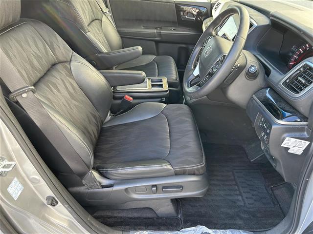 オデッセイ アブソルート・EXホンダセンジング 純正メーカーナビ/両側パワースライドドア/レーンキープ/レーダークルーズコントロール/コーナーセンサー/横滑り防止/ETC2.0/ステアリングスイッチ/ブラインドスポットモニター/360度カメラ(22枚目)