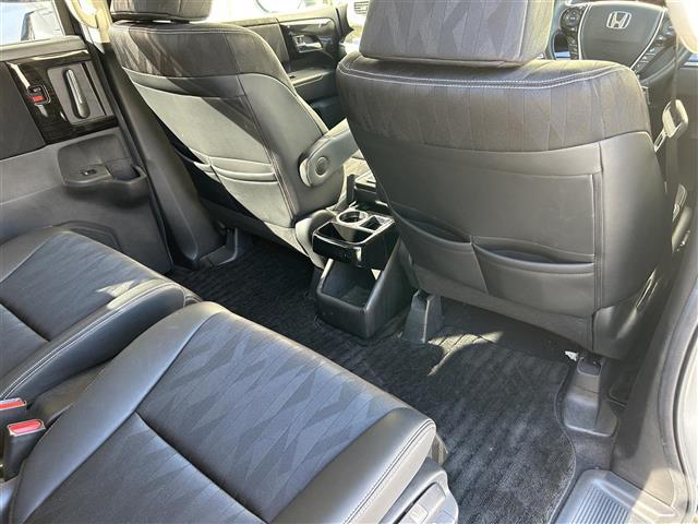 オデッセイ アブソルート・EXホンダセンジング 純正メーカーナビ/両側パワースライドドア/レーンキープ/レーダークルーズコントロール/コーナーセンサー/横滑り防止/ETC2.0/ステアリングスイッチ/ブラインドスポットモニター/360度カメラ(27枚目)