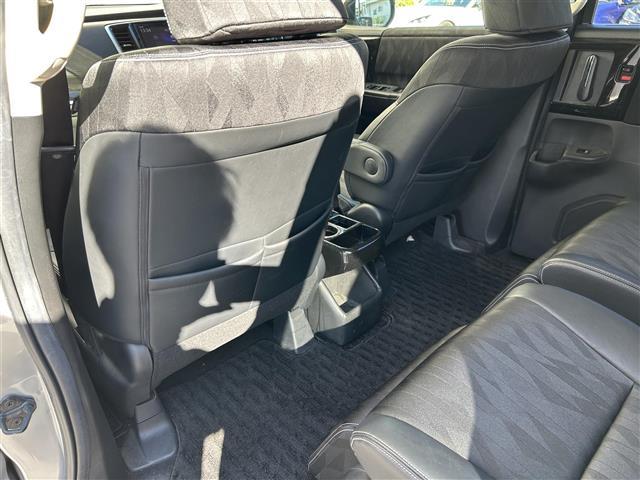 オデッセイ アブソルート・EXホンダセンジング 純正メーカーナビ/両側パワースライドドア/レーンキープ/レーダークルーズコントロール/コーナーセンサー/横滑り防止/ETC2.0/ステアリングスイッチ/ブラインドスポットモニター/360度カメラ(30枚目)