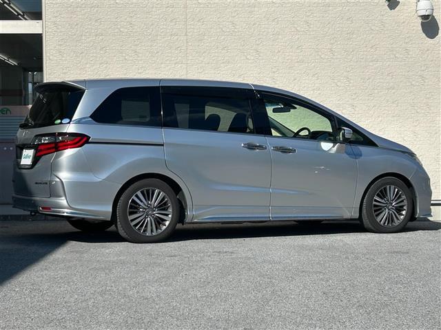 オデッセイ アブソルート・EXホンダセンジング 純正メーカーナビ/両側パワースライドドア/レーンキープ/レーダークルーズコントロール/コーナーセンサー/横滑り防止/ETC2.0/ステアリングスイッチ/ブラインドスポットモニター/360度カメラ(38枚目)