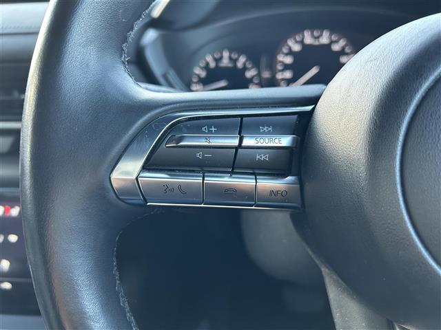 ＭＸ－３０ ベースグレード　ワンオーナーメモリナビＢｌｕｅｔｏｏｔｈ全方位カメラシートヒーターハンドルヒーター電動シートプッシュスタートＥＴＣ純正１８インチアルミホイール（5枚目）