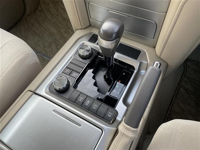 ランドクルーザー AX トヨタセーフティセンス ワンオーナー モデリスタエアロ 純正SDナビ フルセグ バックカメラ スマートキー×2 LEDヘッドランプ プッシュスタート 社外セキュリティ Wエアバッグ(18枚目)