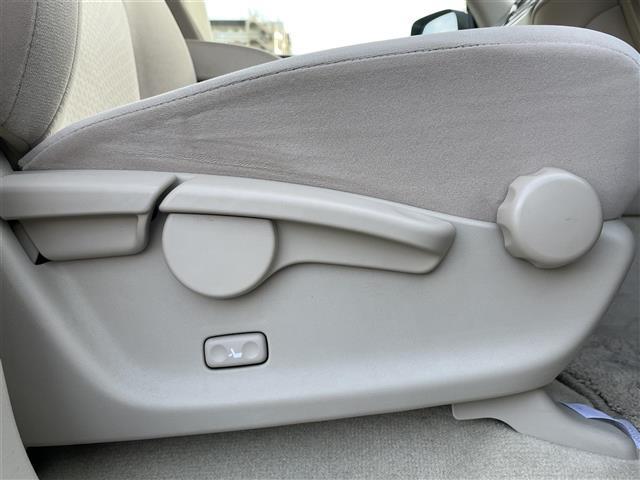 ランドクルーザー AX トヨタセーフティセンス ワンオーナー モデリスタエアロ 純正SDナビ フルセグ バックカメラ スマートキー×2 LEDヘッドランプ プッシュスタート 社外セキュリティ Wエアバッグ(28枚目)