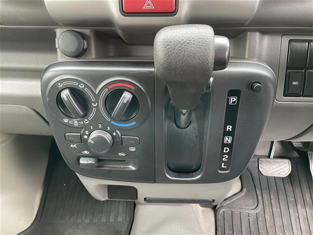 商談ルームにはキッズルームも完備しています☆お子様連れでもゆっくりとお車をお選びいただけます！