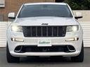 ＳＲＴ８　ＨＤＤナビ　Ｂｌｕｅｔｏｏｔｈ　フルセグテレビ　バックカメラ　サンルーフ　ブレンボ製ブレーキキャリパー　ステアリングヒーター　シートヒーター　シートクーラー　電動シート　ＥＴＣ　純正２０インチアルミ（33枚目）