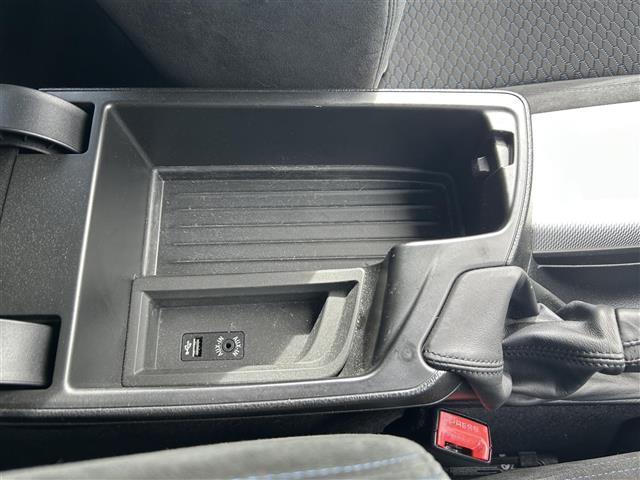 1シリーズ 116i Mスポーツ 純正ナビ(CD、DVD)/ETC/純正アルミ/ターボ/スペアキー/クルーズコントロール/フロアマット/LEDヘッド/取扱説明書/MTモード付AT(23枚目)