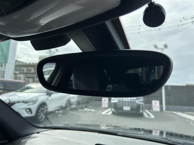 1シリーズ 116i Mスポーツ 純正ナビ(CD、DVD)/ETC/純正アルミ/ターボ/スペアキー/クルーズコントロール/フロアマット/LEDヘッド/取扱説明書/MTモード付AT(24枚目)