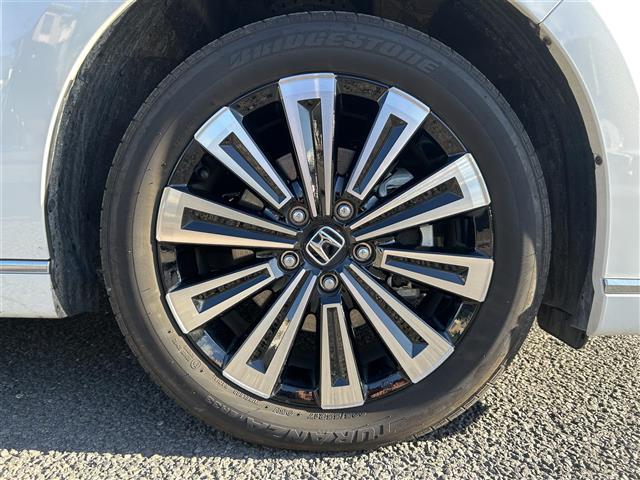 ステップワゴン e:HEVスパーダ プレミアムライン 純正ナビ(Bluetooth、CD、DVD、フルセグTV)/全方位カメラ/ETC/前後ドラレコ/USB入力端子/シートヒーター(二列目まで)/両側パワスラ/クリアランスソナー/電動リアゲート(8枚目)