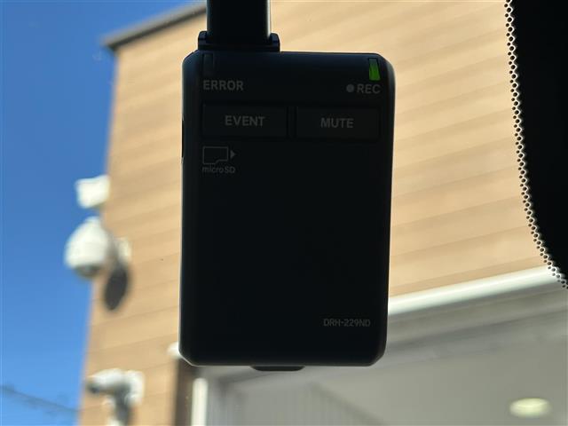 ステップワゴン e:HEVスパーダ プレミアムライン 純正ナビ(Bluetooth、CD、DVD、フルセグTV)/全方位カメラ/ETC/前後ドラレコ/USB入力端子/シートヒーター(二列目まで)/両側パワスラ/クリアランスソナー/電動リアゲート(21枚目)