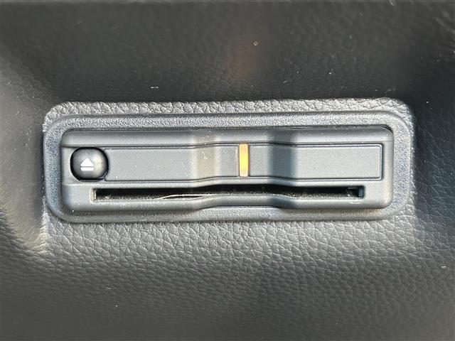 ステップワゴン e:HEVスパーダ プレミアムライン 純正ナビ(Bluetooth、CD、DVD、フルセグTV)/全方位カメラ/ETC/前後ドラレコ/USB入力端子/シートヒーター(二列目まで)/両側パワスラ/クリアランスソナー/電動リアゲート(23枚目)