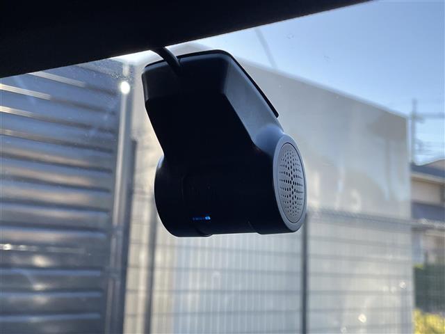 CLAクラス CLA45 4マチック パノラミックスライディングルーフAMGスカッフプレートBSM純正ドラレコメモリナビフルセグテレビバックカメラウィンカーミラープッシュスタートAMGブレーキパット前席パワーシート(メモリー機能付き)(15枚目)