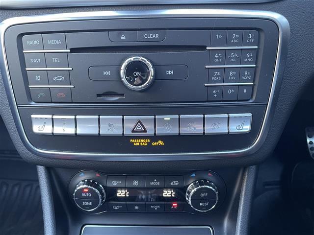 CLAクラス CLA45 4マチック パノラミックスライディングルーフAMGスカッフプレートBSM純正ドラレコメモリナビフルセグテレビバックカメラウィンカーミラープッシュスタートAMGブレーキパット前席パワーシート(メモリー機能付き)(17枚目)