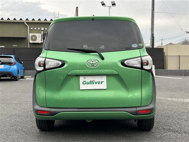 シエンタ G 純正ナビ(Bluetooth、CD、DVD、TV)/バックカメラ/ETC/前後ドラレコ/ワンオーナー/スペアキー1本/両側パワスラ/純正フロアマット/保証書/取扱説明書/ナビ取扱説明書/三列シート(4枚目)