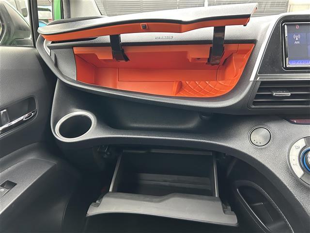 シエンタ G 純正ナビ(Bluetooth、CD、DVD、TV)/バックカメラ/ETC/前後ドラレコ/ワンオーナー/スペアキー1本/両側パワスラ/純正フロアマット/保証書/取扱説明書/ナビ取扱説明書/三列シート(28枚目)