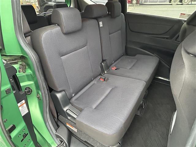 シエンタ G 純正ナビ(Bluetooth、CD、DVD、TV)/バックカメラ/ETC/前後ドラレコ/ワンオーナー/スペアキー1本/両側パワスラ/純正フロアマット/保証書/取扱説明書/ナビ取扱説明書/三列シート(32枚目)