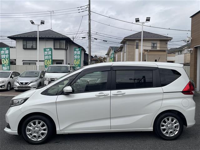フリード Ｇ・ホンダセンシング　社外ナビ（Ｂｌｕｅｔｏｏｔｈ、ＣＤ、ＤＶＤ、フルセグＴＶ）／バックカメラ／ＥＴＣ／前ドラレコ／スペアキー／両側パワスラ／追従走行有クルコン／純正フロアマット／社外アルミ／ＬＥＤヘッド／ＵＳＢ入力端子（5枚目）