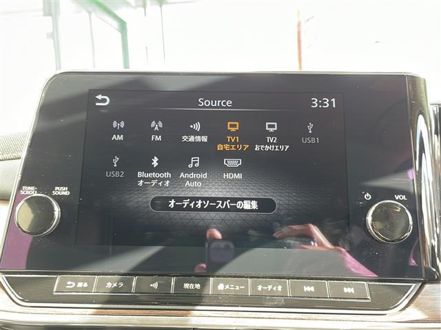 オーラ Ｇ　ワンオーナー　純正メモリナビ・ＦＭ／ＡＭ／Ｂｌｕｅｔｏｏｔｈ・フルセグテレビ　ＥＴＣ２．０　全周囲カメラ　バックカメラ　デジタルインナーミラー　ワイヤレス充電器　革巻きステアリング（5枚目）
