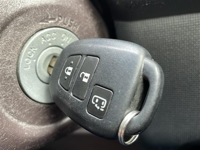 スペイド Ｖ　純正ＳＤナビ　ＮＳＣＰ－Ｗ６２　ＤＶＤ　ＣＤ　ＦＭ　ＡＭ　Ｂｌｕｅｔｏｏｔｈ　ワンセグテレビ　ＥＴＣ　盗難防止装置　ドアバイザー　電動格納ミラー　片側パワースライドドア（12枚目）
