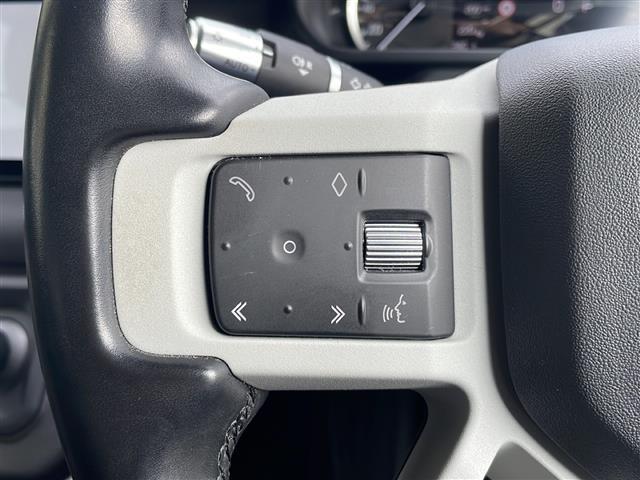 ディフェンダー １１０ダブルオーエディション　特別仕様車　００７Ｅｄｉｔｉｏｎ　ワンオーナー　純正メモリナビ・ＦＭ／ＡＭ／Ｂｌｕｅｔｏｏｔｈ　ＥＴＣ　ドライブレコーダー　バックカメラ　全周囲カメラ　レーンキープアシスト　クルーズコントロール（9枚目）