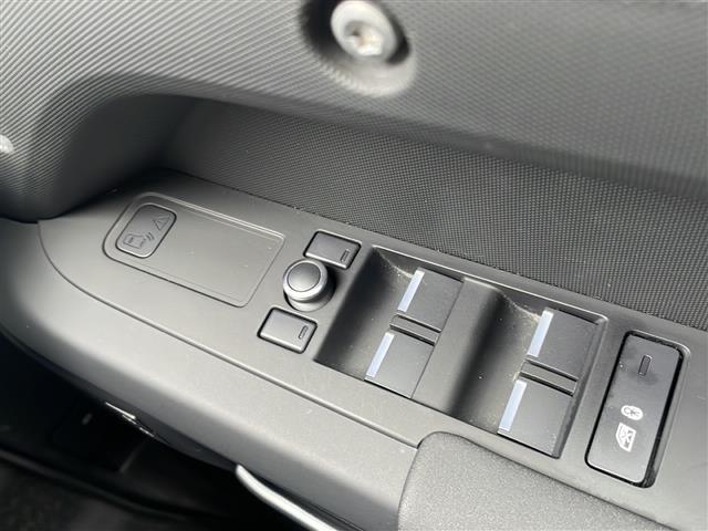 ディフェンダー １１０ダブルオーエディション　特別仕様車　００７Ｅｄｉｔｉｏｎ　ワンオーナー　純正メモリナビ・ＦＭ／ＡＭ／Ｂｌｕｅｔｏｏｔｈ　ＥＴＣ　ドライブレコーダー　バックカメラ　全周囲カメラ　レーンキープアシスト　クルーズコントロール（15枚目）