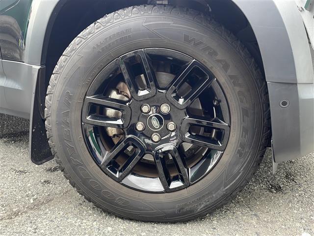 ディフェンダー １１０ダブルオーエディション　特別仕様車　００７Ｅｄｉｔｉｏｎ　ワンオーナー　純正メモリナビ・ＦＭ／ＡＭ／Ｂｌｕｅｔｏｏｔｈ　ＥＴＣ　ドライブレコーダー　バックカメラ　全周囲カメラ　レーンキープアシスト　クルーズコントロール（33枚目）